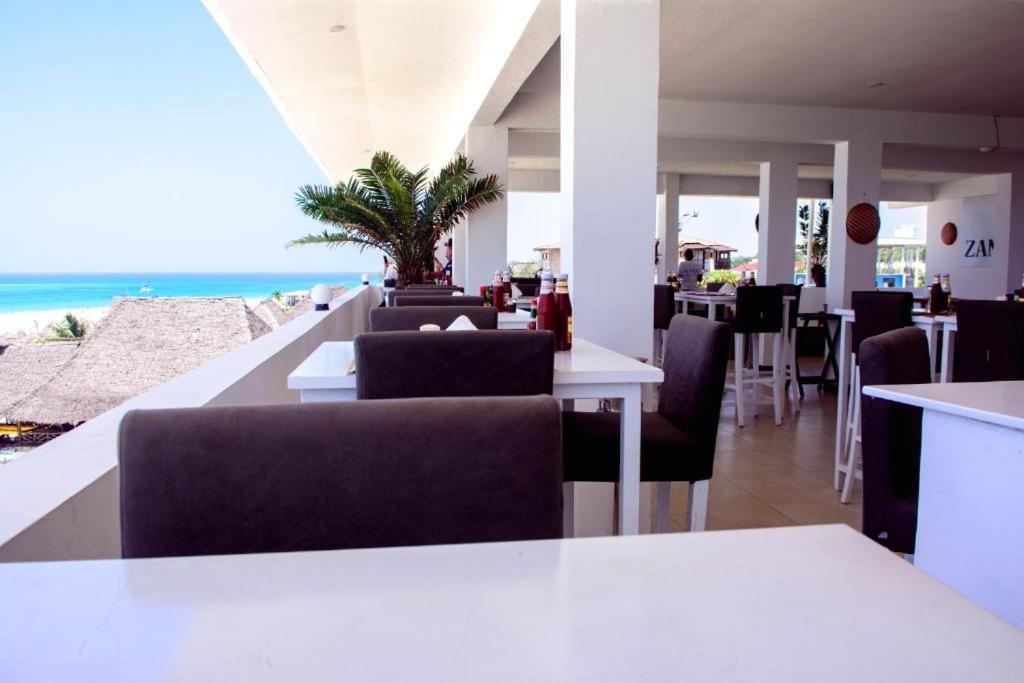 Lazy Beach Hotel Кендва Екстер'єр фото
