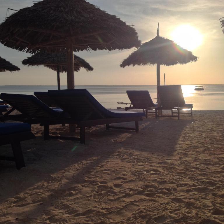 Lazy Beach Hotel Кендва Екстер'єр фото