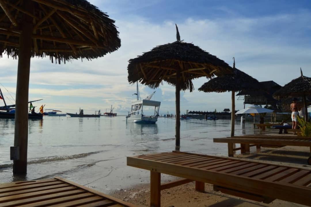 Lazy Beach Hotel Кендва Екстер'єр фото